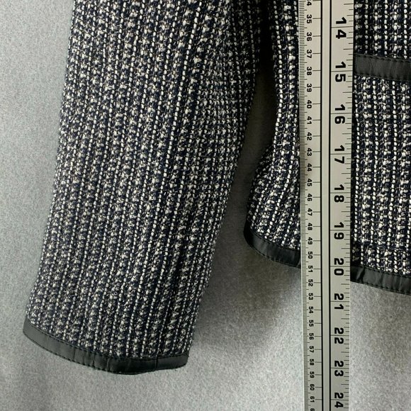 Banana Republic Black and White Tweed Blazer - Picture 9 of 12